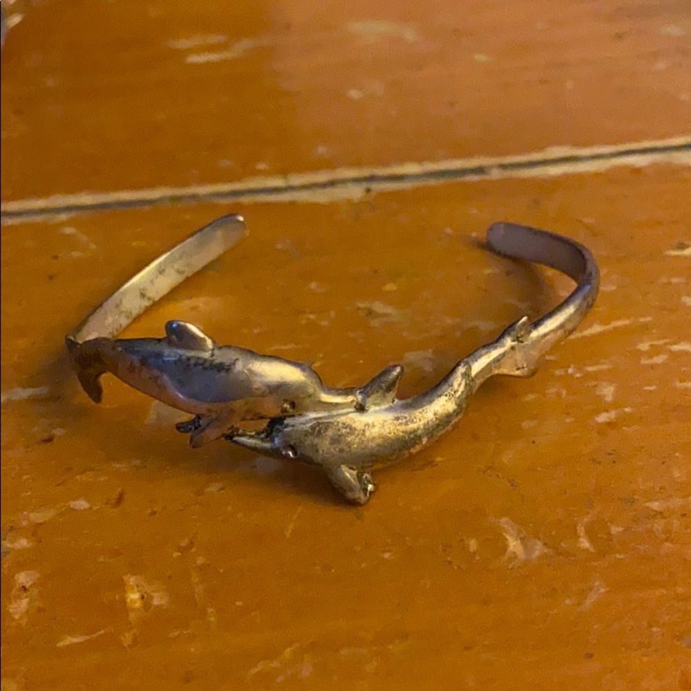 Silver cuff bracelet featuring 2 dolphins Bahamas